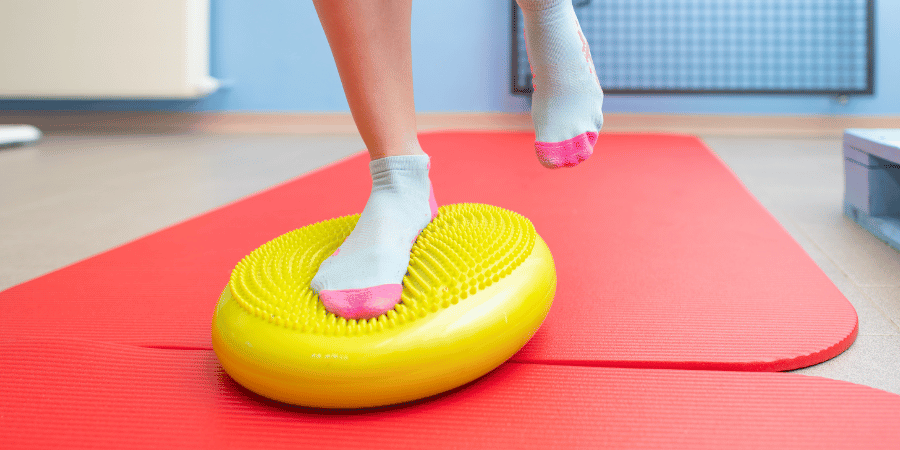 ejercicios de rehabilitación esguince tobillo